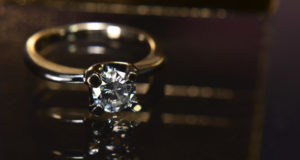 Detalji koji obično prstenje čine neobičnim burme za vencanje