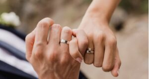 Burme – Cene i Različiti Stilovi Burmi burme